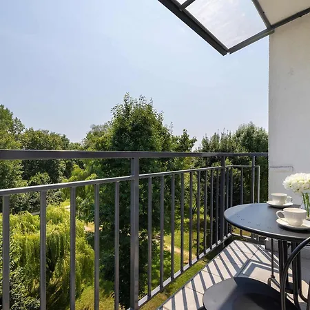 شقة Przestronny Z Balkonem I Miejscem Do Pracy By Renters *