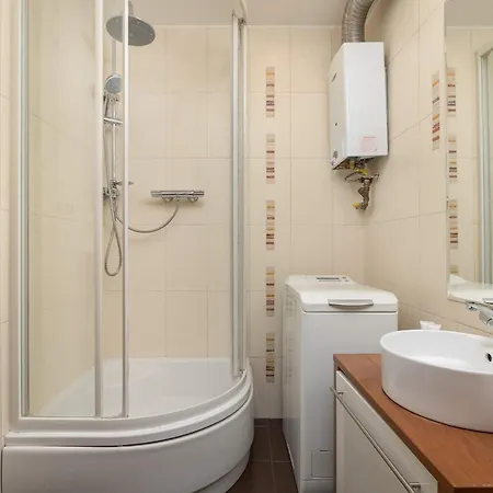 شقة Przestronny Z Balkonem I Miejscem Do Pracy By Renters *