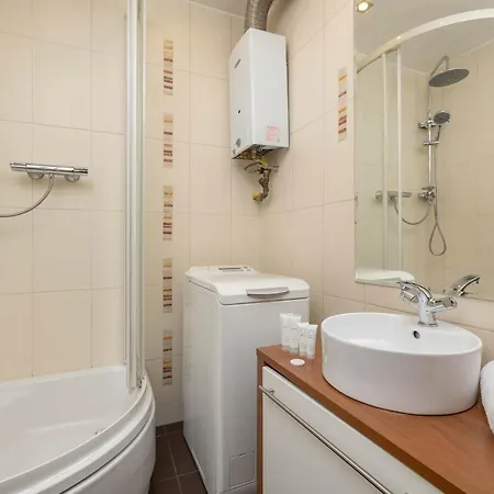 شقة Przestronny Z Balkonem I Miejscem Do Pracy By Renters *